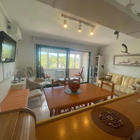 Apartment Con Piscina En