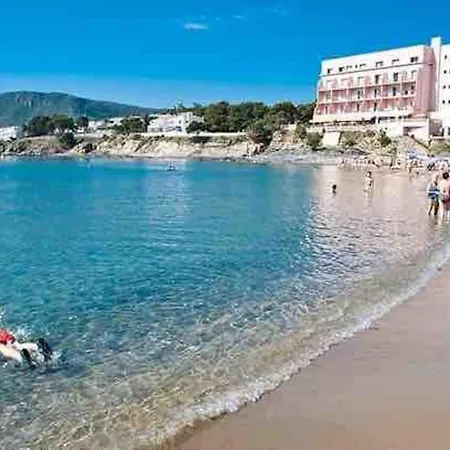 Apartment Con Piscina En *