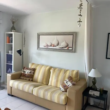 Con Piscina En Appartement Llançà